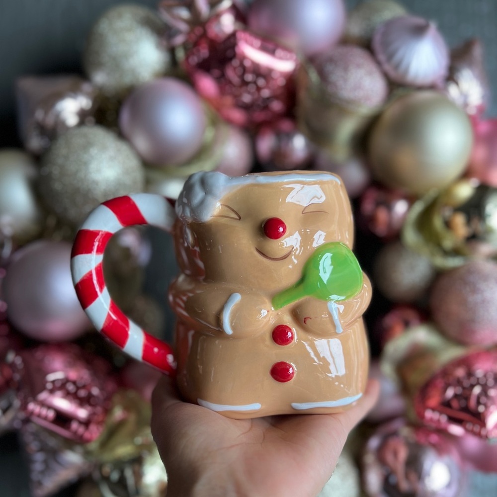 ✨NEW🎄At Home Gingerbread Boy and Gingerbread Girl Mug Set🎁 - Picture 8 of 16